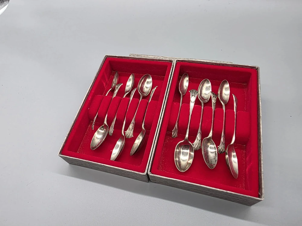 Ankauf von silbernen Löffeln (Set im Etui) in Wien