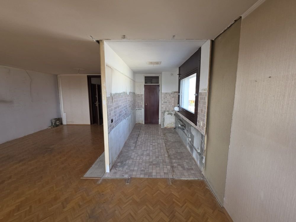 Verlassenschaft Entrümpelung Wien 1010 Innere Stadt – vollständig geräumter Wohnbereich mit Parkettboden
